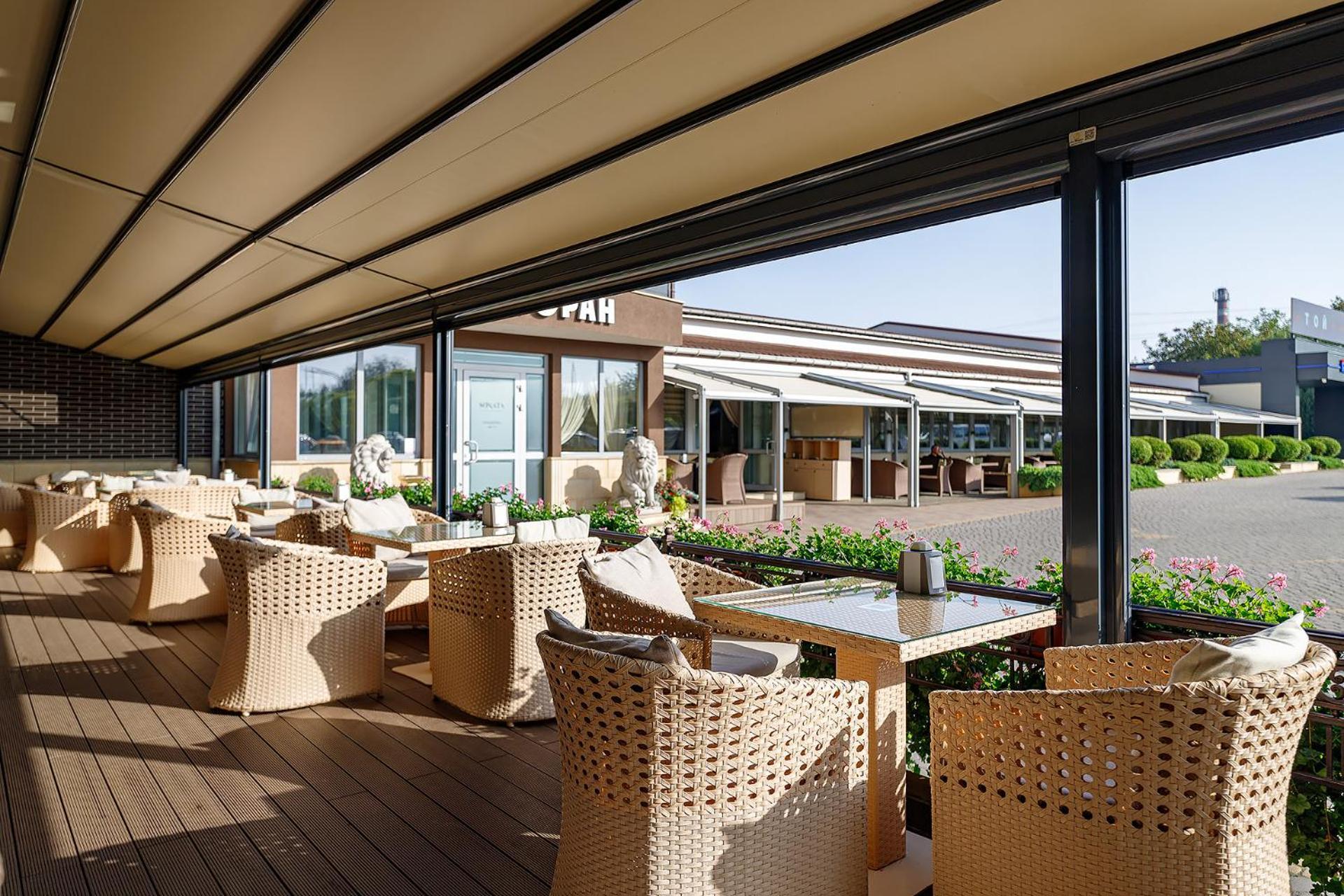 Sonata Hotel & Restaurant "Готель Соната" Leópolis Exterior foto